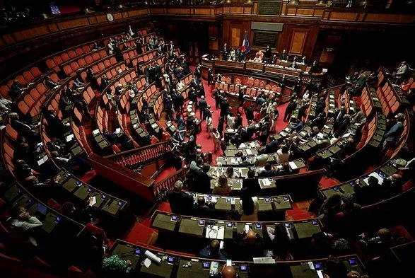 Урядова криза: Сенат Італії висловив довіру прем'єр-міністру Маріо Драгі, однак із мінімальною кількістю голосів