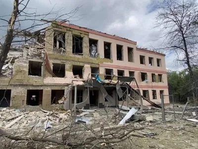 Ворожий обстріл школи у Краматорську: розбір завалів завершили, знайшли трьох загиблих