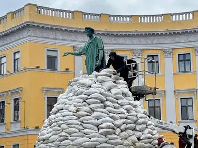 В Одесі чути вибухи: офіційної інформації наразі немає