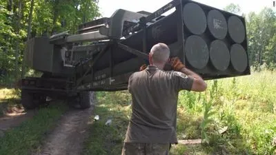 HIMARS помогают уничтожать десятки российский складов с боеприпасами, но этого недостаточно – CNN