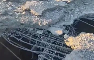 Убегать только пешком: появилось видео с Антоновским мостом после удара ВСУ