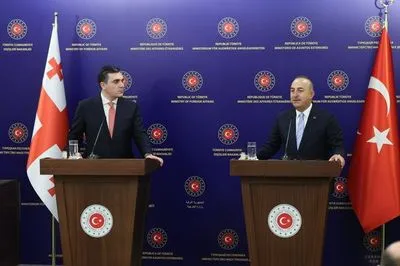 Глава МЗС Чавушоглу: Туреччина готова провести чергові російсько-українські мирні переговори