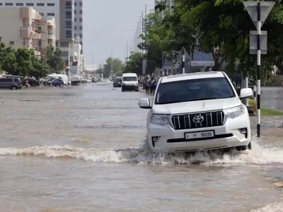 Через несприятливі дощі в ОАЕ загинули 7 людей