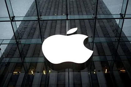 Apple прогнозує швидше зростання продажів та високий попит на iPhone, незважаючи на падіння економіки