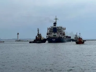 Первое судно из Одессы проверит "зерновой коридор" - ВМС
