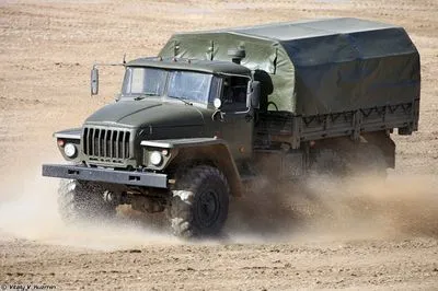 У Херсонській області зіткнулися російська вантажівка з "Градом" і легковик: 8 людей травмовано
