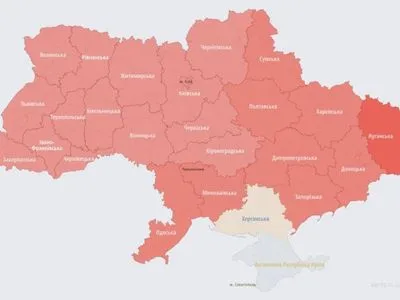 Майже по всій території України лунає повітряна тривога: у Кіровоградській області чують вибухи