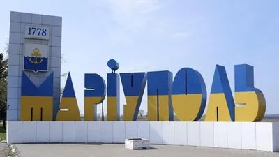 Хотят установить Невского: в Мариуполе рашисты демонтируют Мемориал памяти погибшим украинским военным