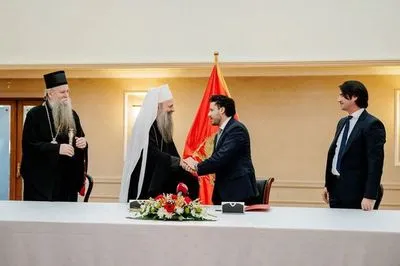Черногория подписала давний спорный договор с Сербской православной церковью. Правительственная коалиция готовит вотум недоверия премьеру