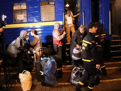 Эвакуация из Донецкой области: ночью в Кировоградскую область прибыл второй поезд