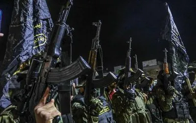 Израиль перебрасывает войска и технику в сектор Газа