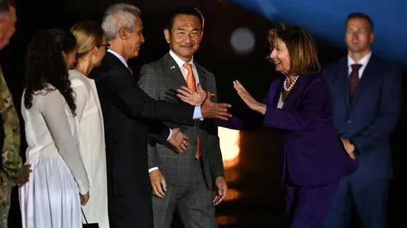 Спикер Палаты представителей США Пелоси приземлилась в Японии – последняя остановка в поездке по Азии