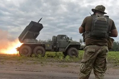 росія нарощує сили на Запорізькому та Херсонському напрямках, розконсервовує техніку