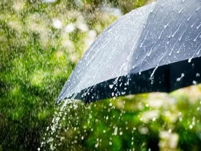 Дождь, гроза и до 36° тепла: прогноз погоды в Украине на 10 августа