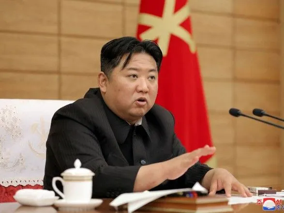 Північна Корея заявила про "перемогу" над COVID-19