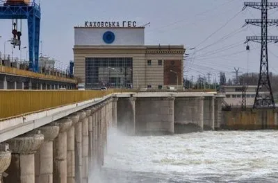 Удар ВСУ по мосту возле Каховской ГЭС: появилось видео с последствиями