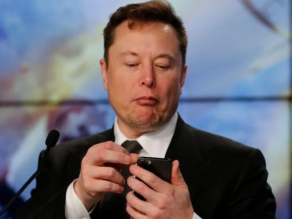 Ілон Маск продав акції Tesla на близько 7 млрд доларів