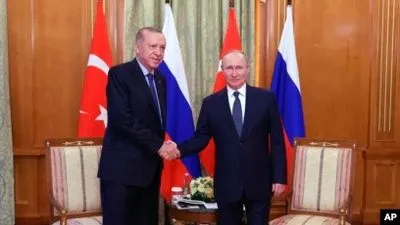 Туреччина завадила Заходу ізолювати російську економіку, – Bloomberg