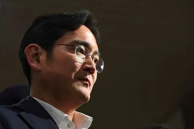 Президент Південної Кореї помилував віце-президента Samsung