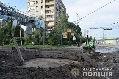 Полиция показала последствия ночного обстрела Бахмута в Донецкой области
