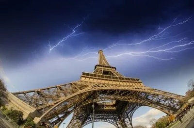 У Франції після спеки очікуються сильні шторми та дощ