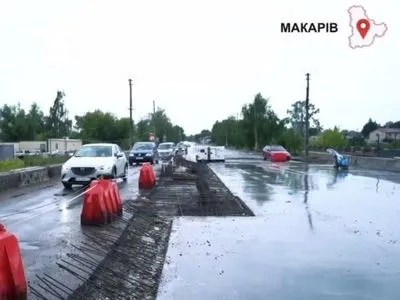 Київщина: у Макарові відремонтували міст через річку Здвиж