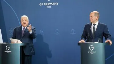 Канцлер Німеччини засудив висловлювання лідера Палестини Аббаса про "50 Голокостів"
