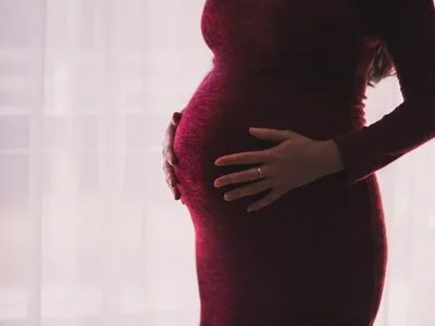 Збільшення кількості передчасних пологів, викиднів і мертвонародження: акушер-гінеколог про репродуктивні проблеми в Україні