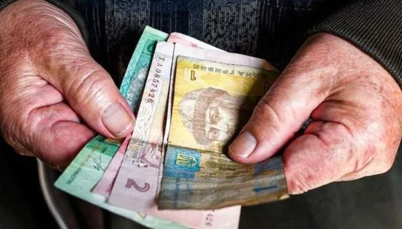 Українцям хочуть збільшити пенсії за гроші меценатів