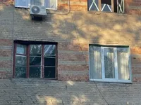 Вражеский удар по Запорожью: известно о шести многоквартирных домах, в которых вылетели стекла