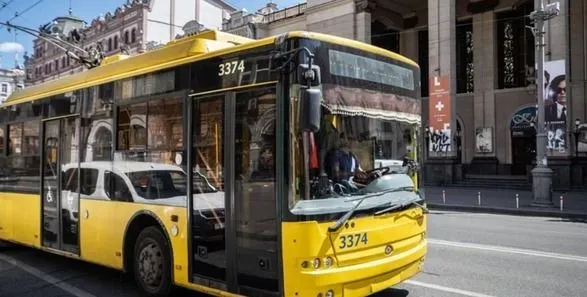 В Киеве предлагают отменить остановки общественного транспорта во время тревог: комиссия Киевсовета поддержала петицию