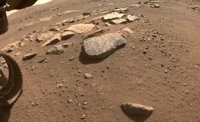 Марсоход Perseverance обнаружил на Красной планете вулканические камни в кратере, который когда-то был озером
