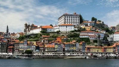 Іноземний туризм у Португалії у липні перевищив рівень до COVID