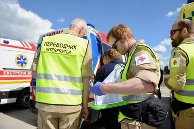 ЄС створить медичний евакуаційний центр для українських біженців на кордоні