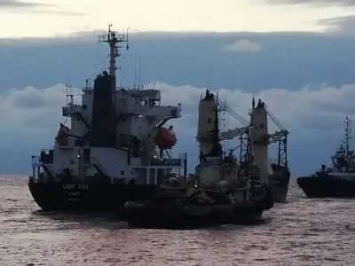 «Зерновий коридор»: з портів Одещини вийшов найбільший караван – 13 суден