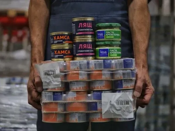 Підтримка захисників: Veladis передала 100 кг консерв для українських бійців на Запоріжжі