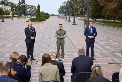 Зеленський та прем'єр-міністр Польщі обговорили створення хабу для ремонту військової техніки