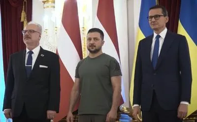 Зеленський зустрівся з президентом Латвії та прем’єр-міністром Польщі