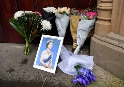 Смерть Єлизавети ІІ: королівська жалоба триватиме ще сім днів після похорону