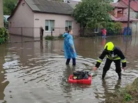 Злива в Ужгороді частково підтопила дороги