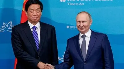 Головний законодавець КНР розкритикував санкції проти росії
