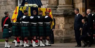 В Единбурзі почалася церемонія прощання з королевою Єлизаветою II