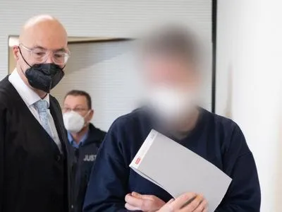 Убийство по требованию надеть маску: в Германии пожизненно осудили мужчину за убийство кассира