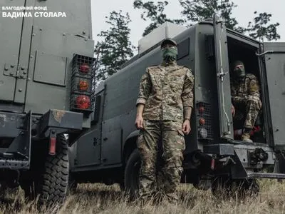 Підрозділ ССО отримав від Фонду Вадима Столара п’ять бронеавтівок з підвищеною прохідністю