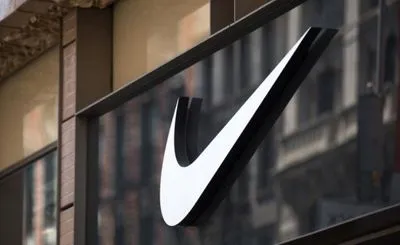 Поблагодарил за решение уйти с российского рынка: Зеленский поговорил с представителями компании Nike