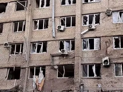 Враг ночью нанес удар по Краматорску: повреждена гостиница