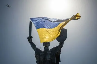 71% українців вважають, що керівництво країни віддане перемозі у війні - опитування