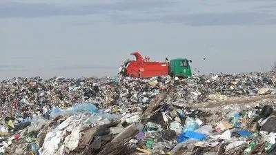 В Украине убрали с берегов водоемов 12 тонн мусора