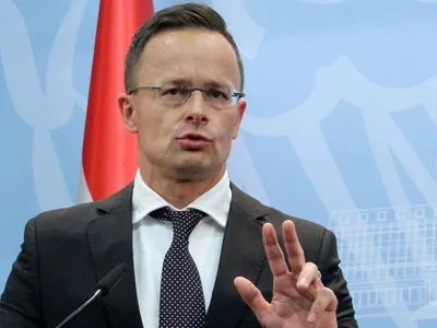 Голова МЗС Угорщини заявив, що ЄС не повинен розглядати нові санкції проти росії