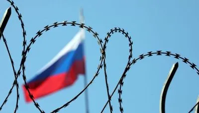 У Казахстані припиняють приймати російські карти "Мир"
